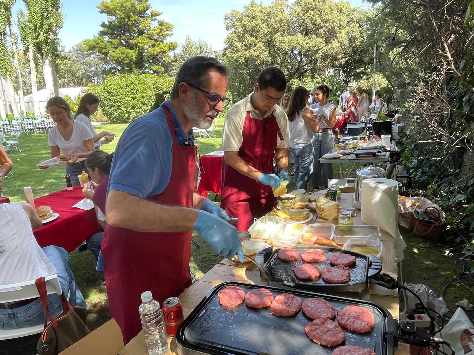 Comida durante el Encuentro de Familias de la Fundación Jérôme Lejeune