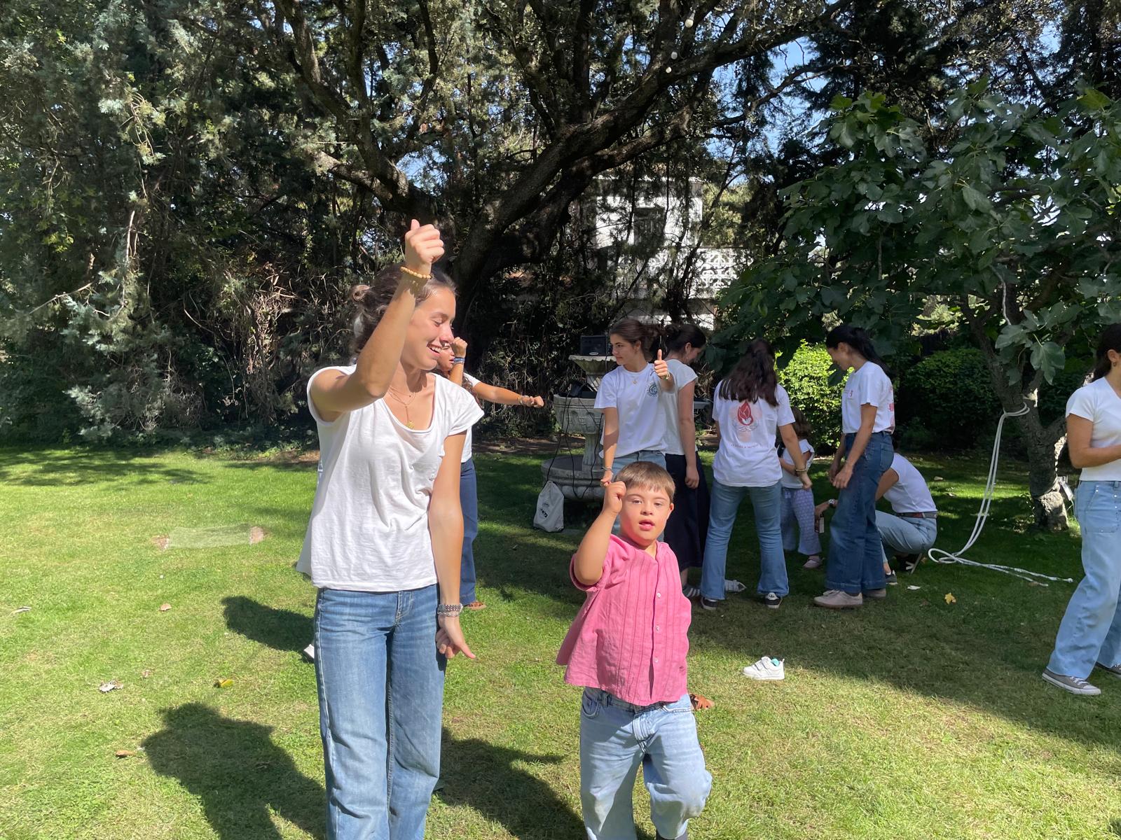 Baile durante el Encuentro de Familias de la Fundación Jérôme Lejeune
